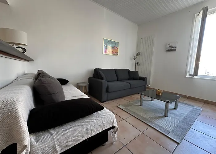 Prázdninový dům Maison De Confort Quartier Calme - 4 Personnes *